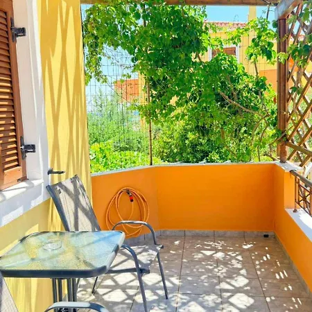 Appartamento Savvas Plitra
